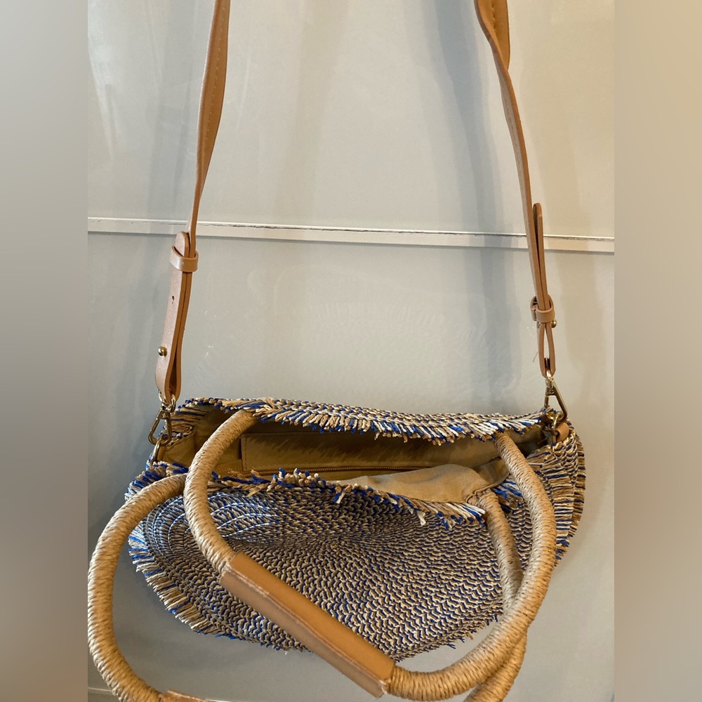 Round shoulder bag - Picture 3 of 4